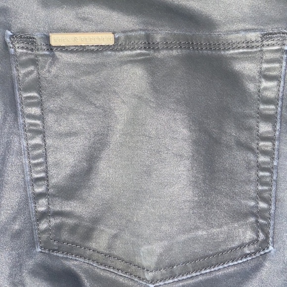 Rock & Republic Berlin Mid Rise Skinny Jean - Picture 10 of 14